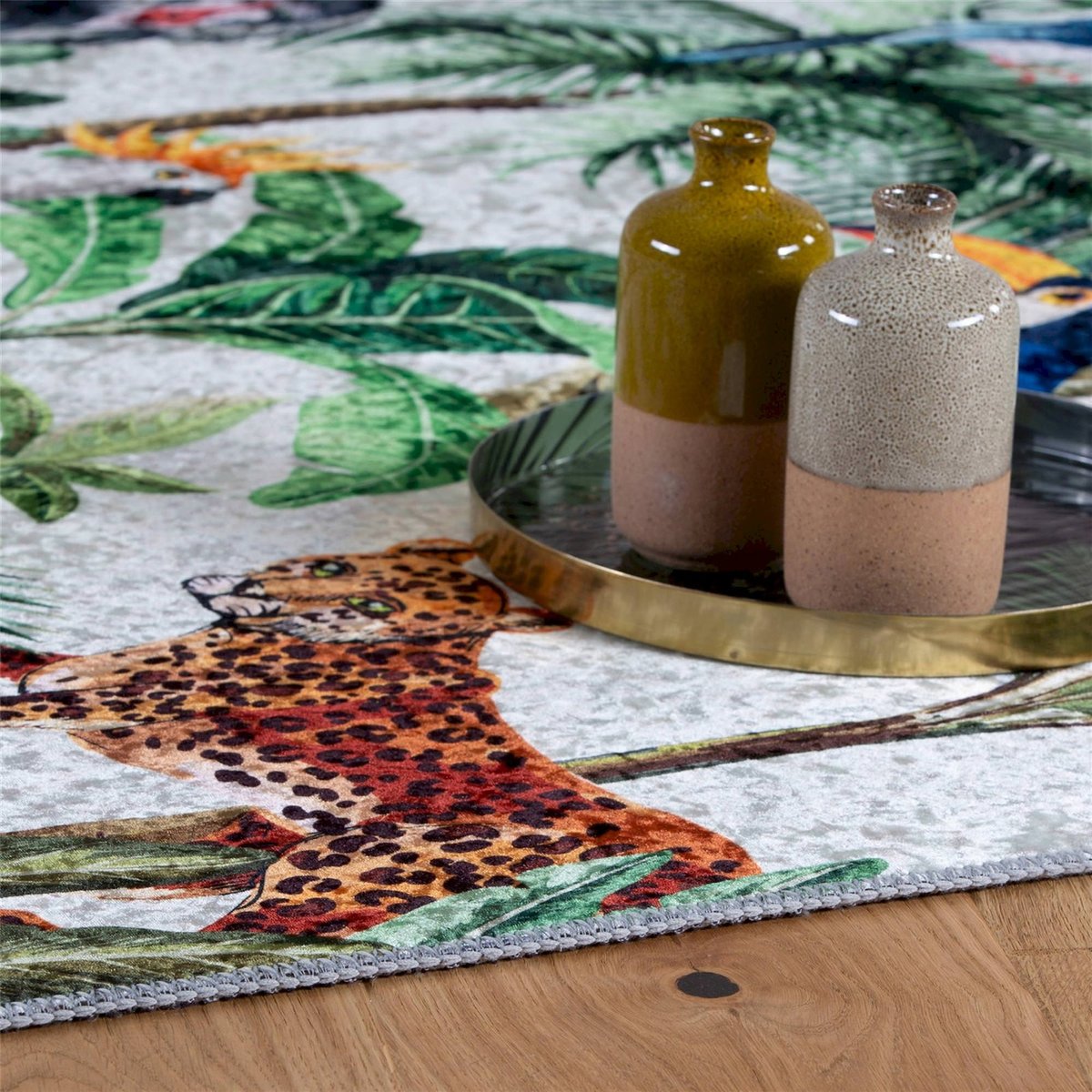Tapis rectangulaire jacquard, Motif jungle multicolore jungle tropical sur fond beige, ARTE ESPINA