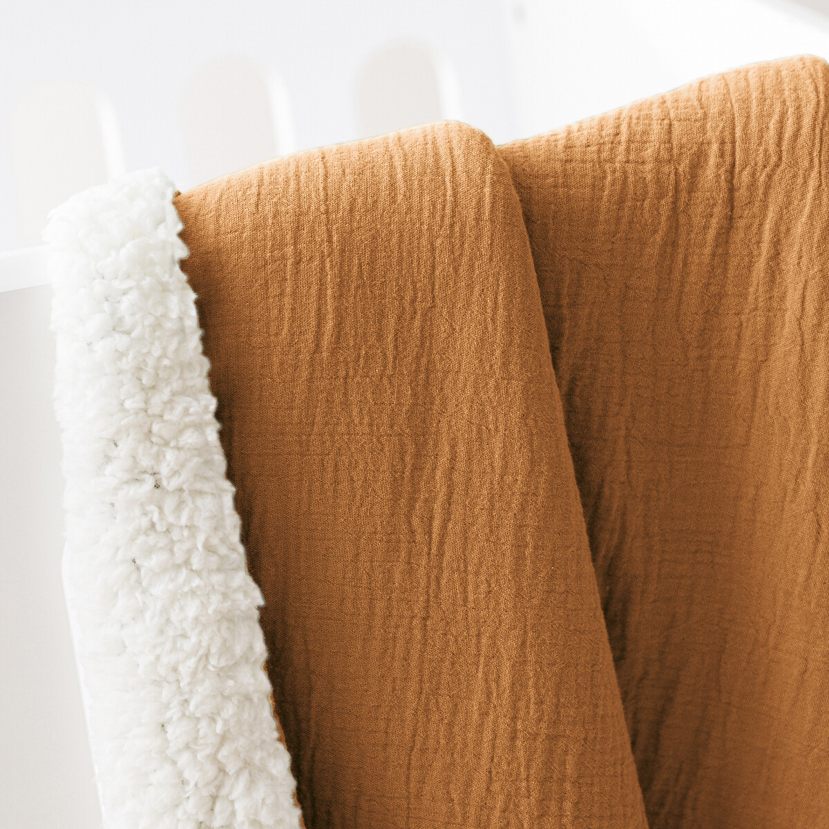 Couverture unie bébé gaze coton et sherpa Kumla noisette, LA REDOUTE INTERIEURS