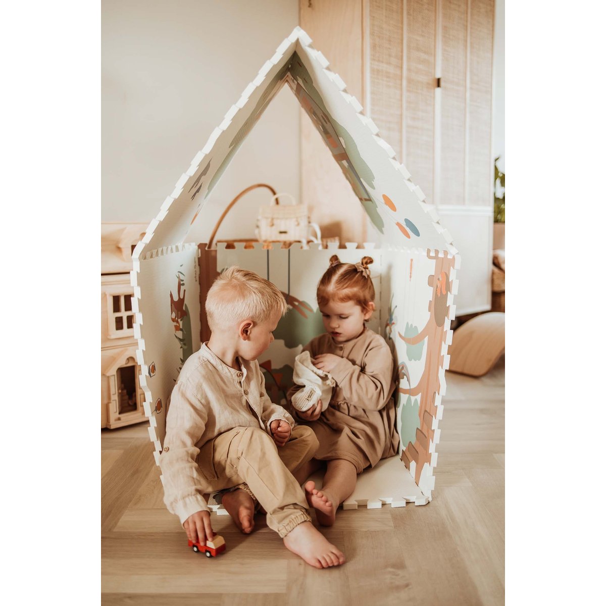 play&go - tapis puzzel, boîte de rangement & mini maison - treehouse multicolor, PLAY ET GO