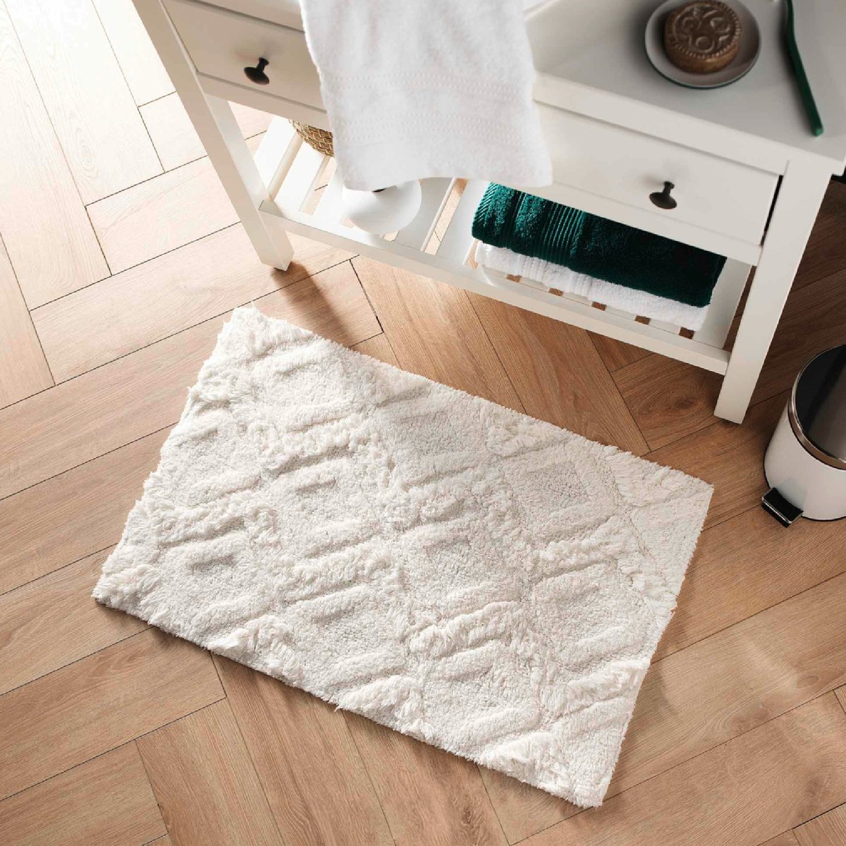 Tapis de Bain Ikatis Uni avec Reliefs blanc, DOUCEUR D'INTÉRIEUR