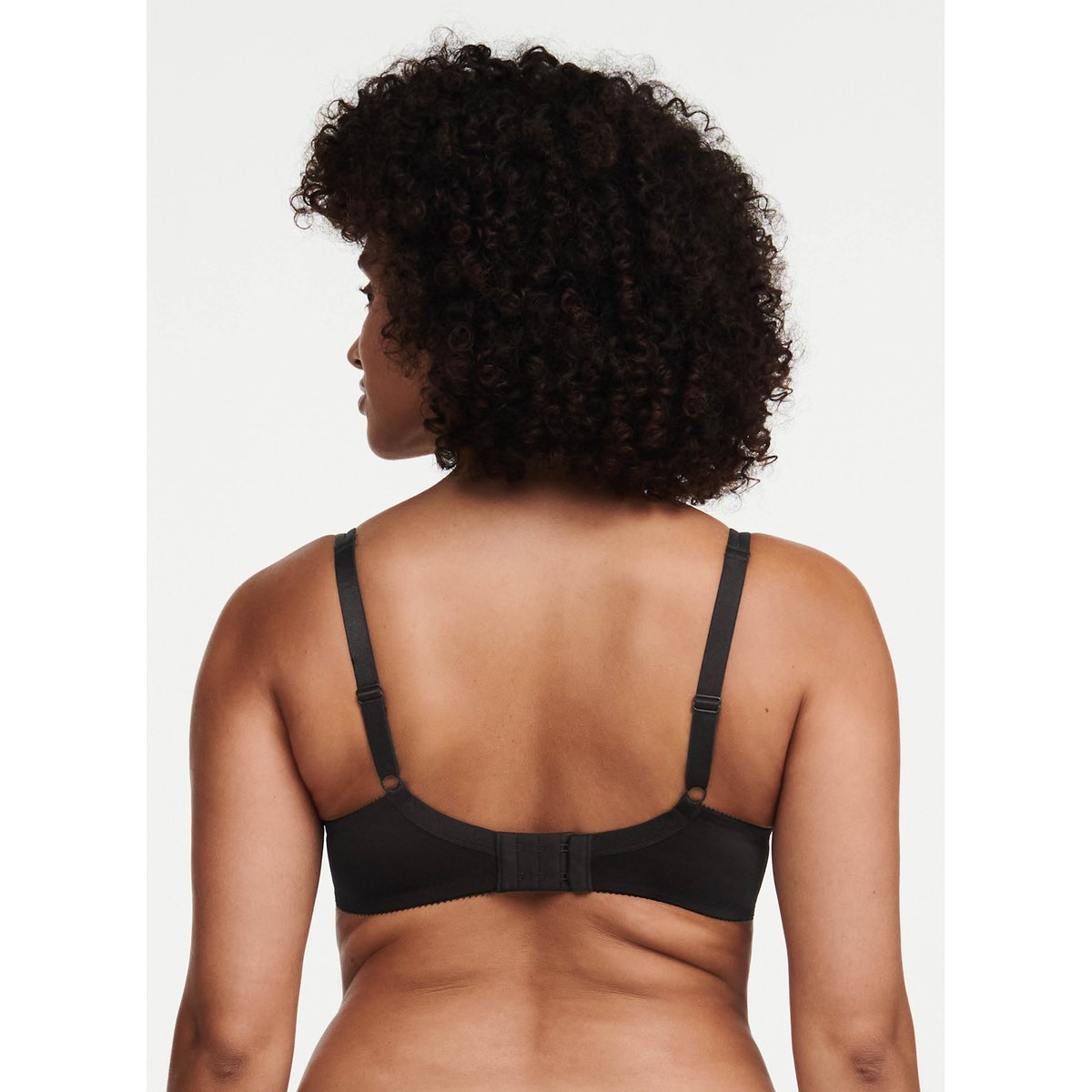 Soutien-gorge mémoire de forme emboîtant BASIC INVISIBLE noir, CHANTELLE