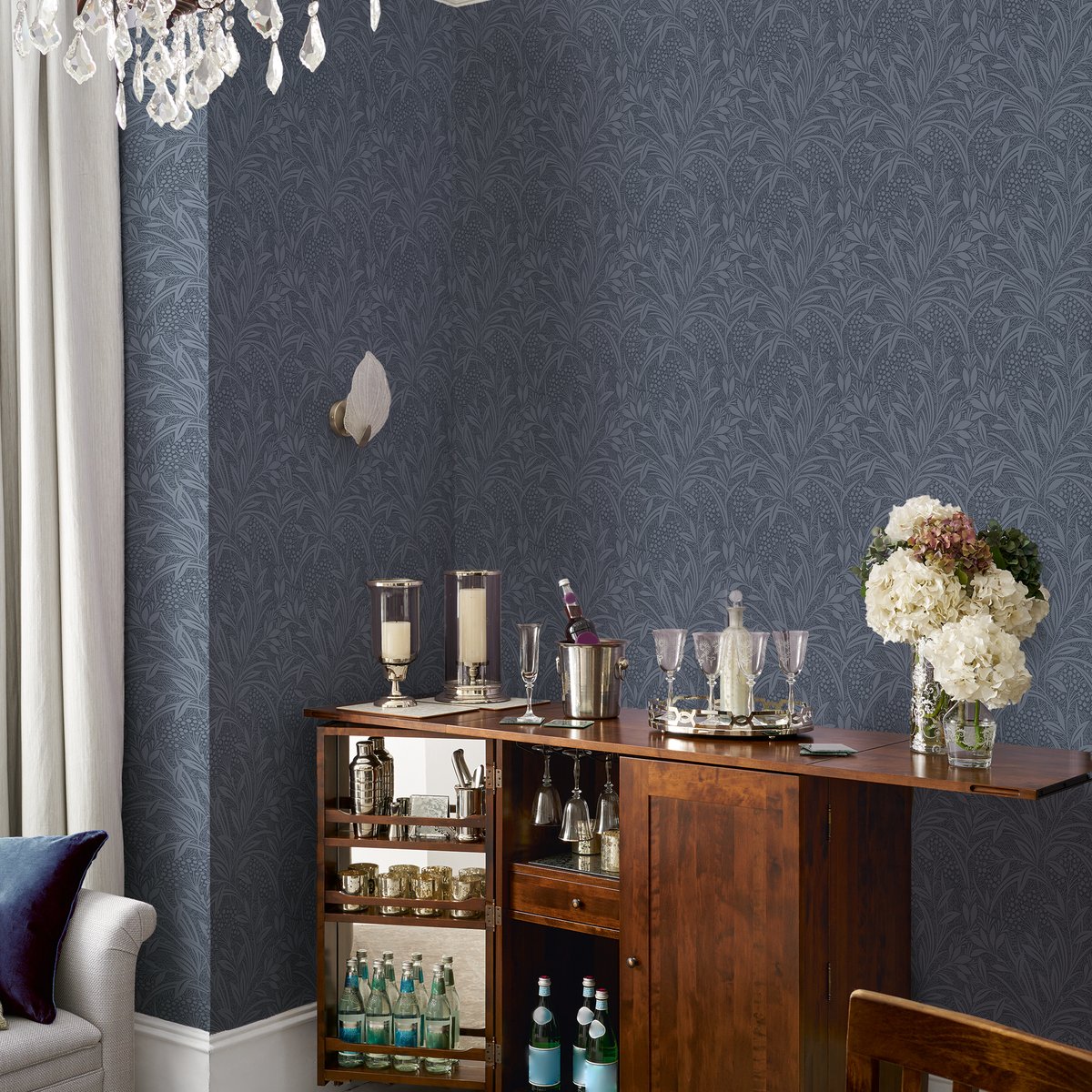 Papier peint Feuillage Barley bleu, LAURA ASHLEY