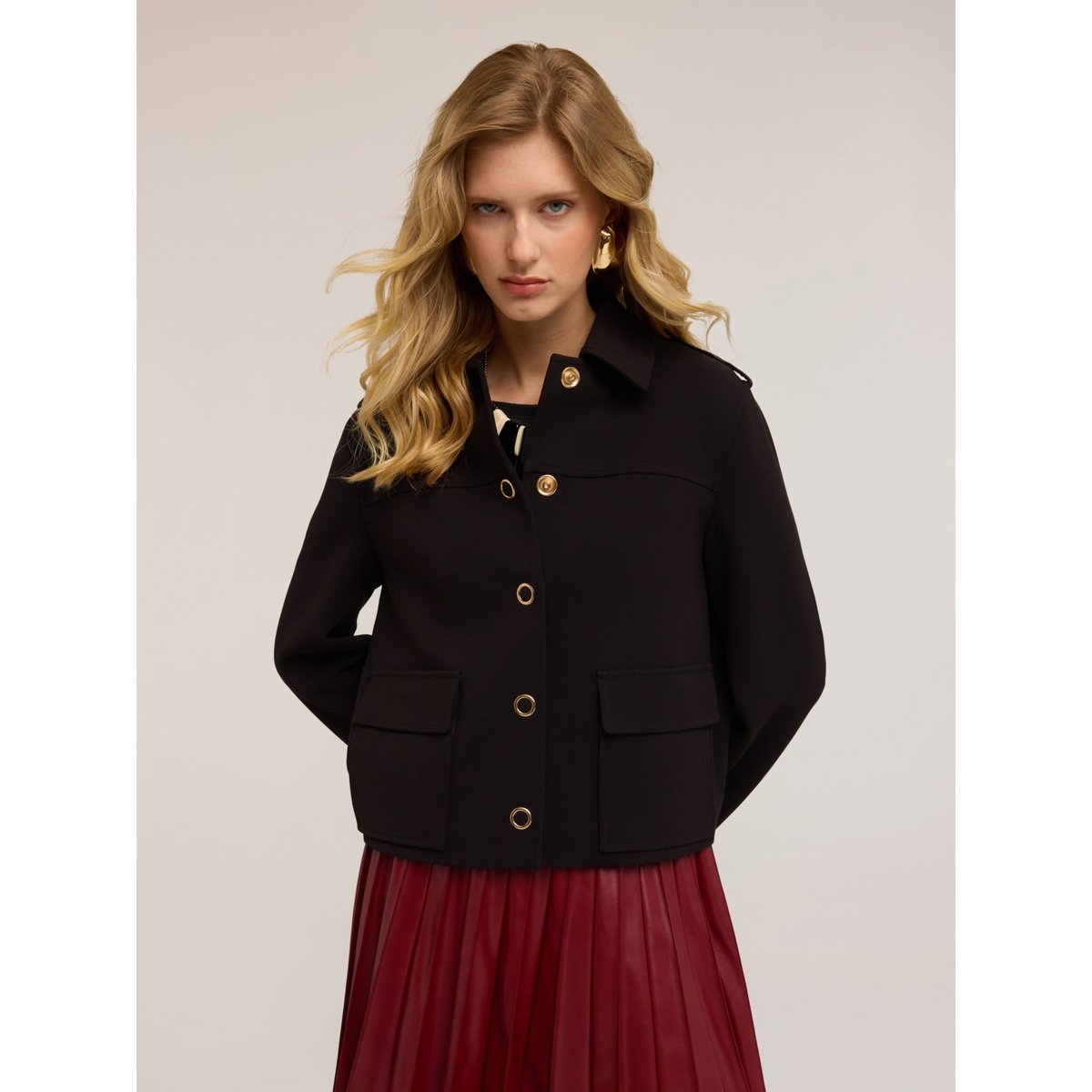 Veste en mélange de viscose avec pattes noir, MOTIVI