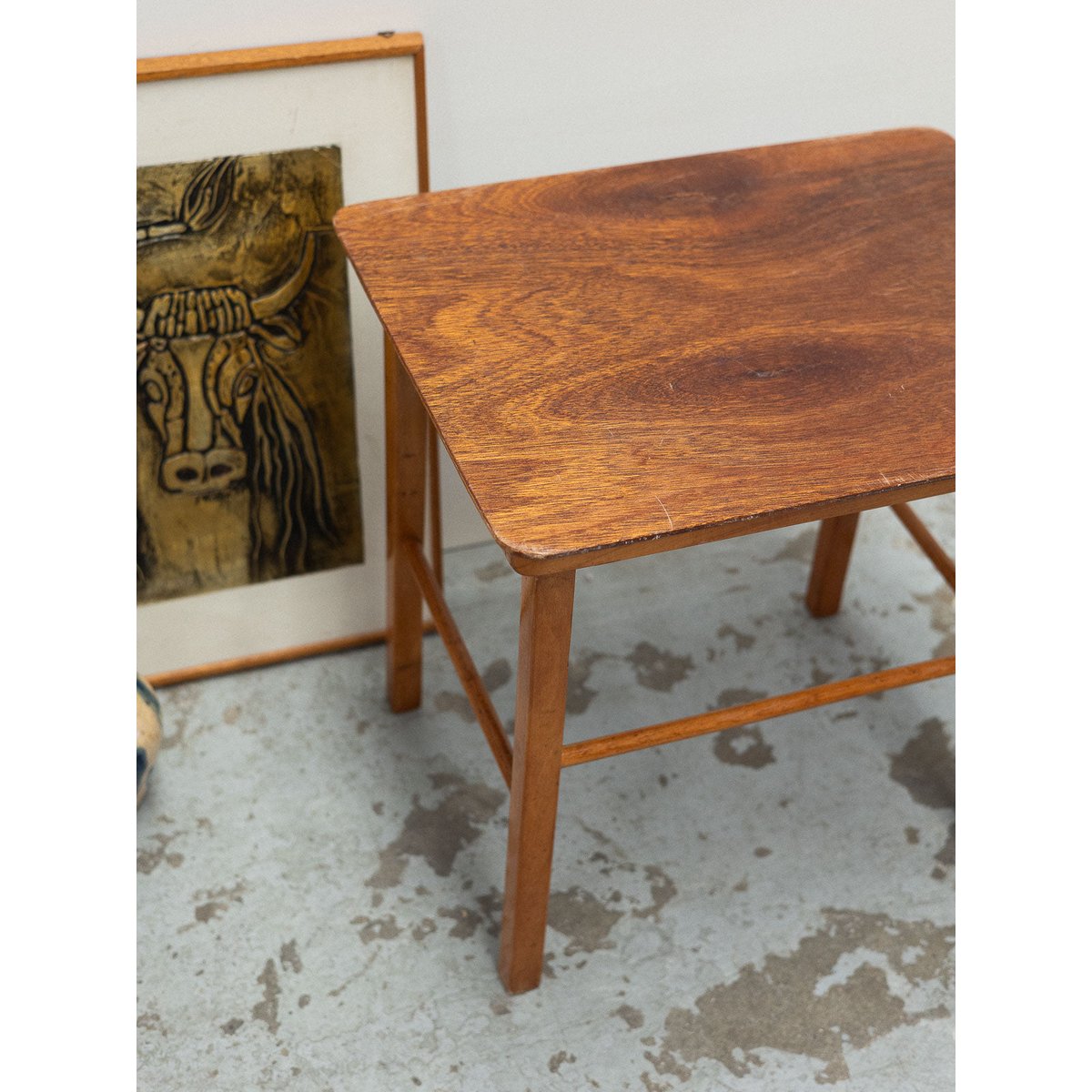 Table d'appoint en bois Francine N°1513 - Bon état bois foncé, DEBONGOUT