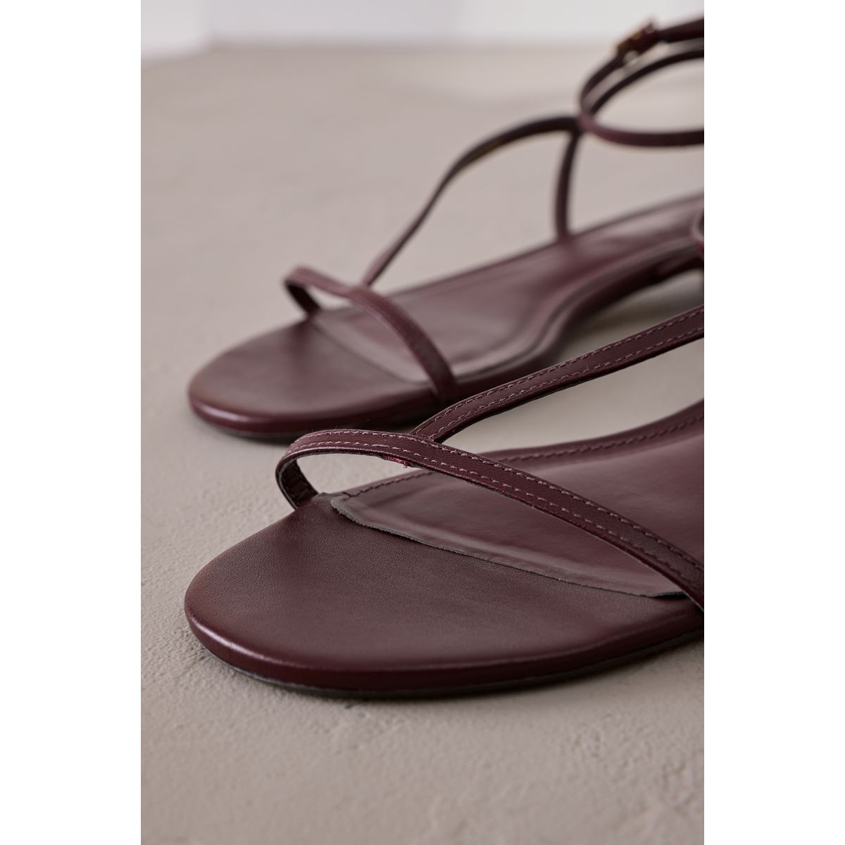 Sandales à brides cuir rouge bourgogne, NEXT