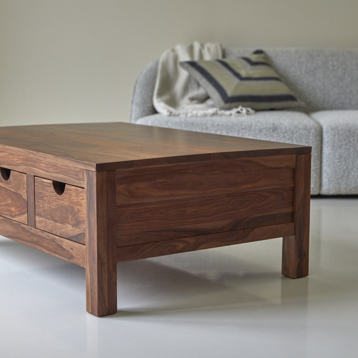 Table basse en Palissandre massif, OLIVER marron foncé, TIKAMOON