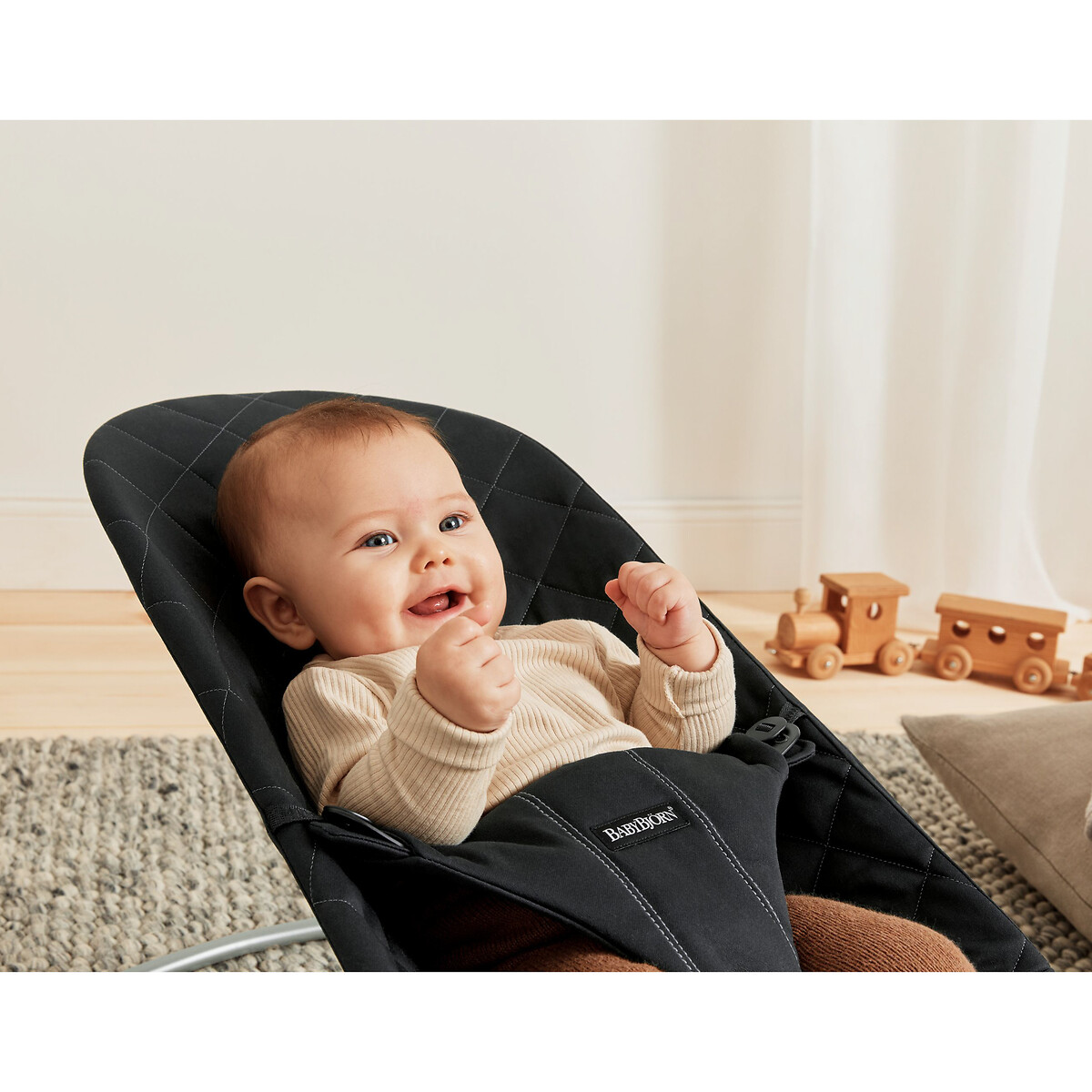 Transat bliss tissé matelassage classique noir, BABYBJORN