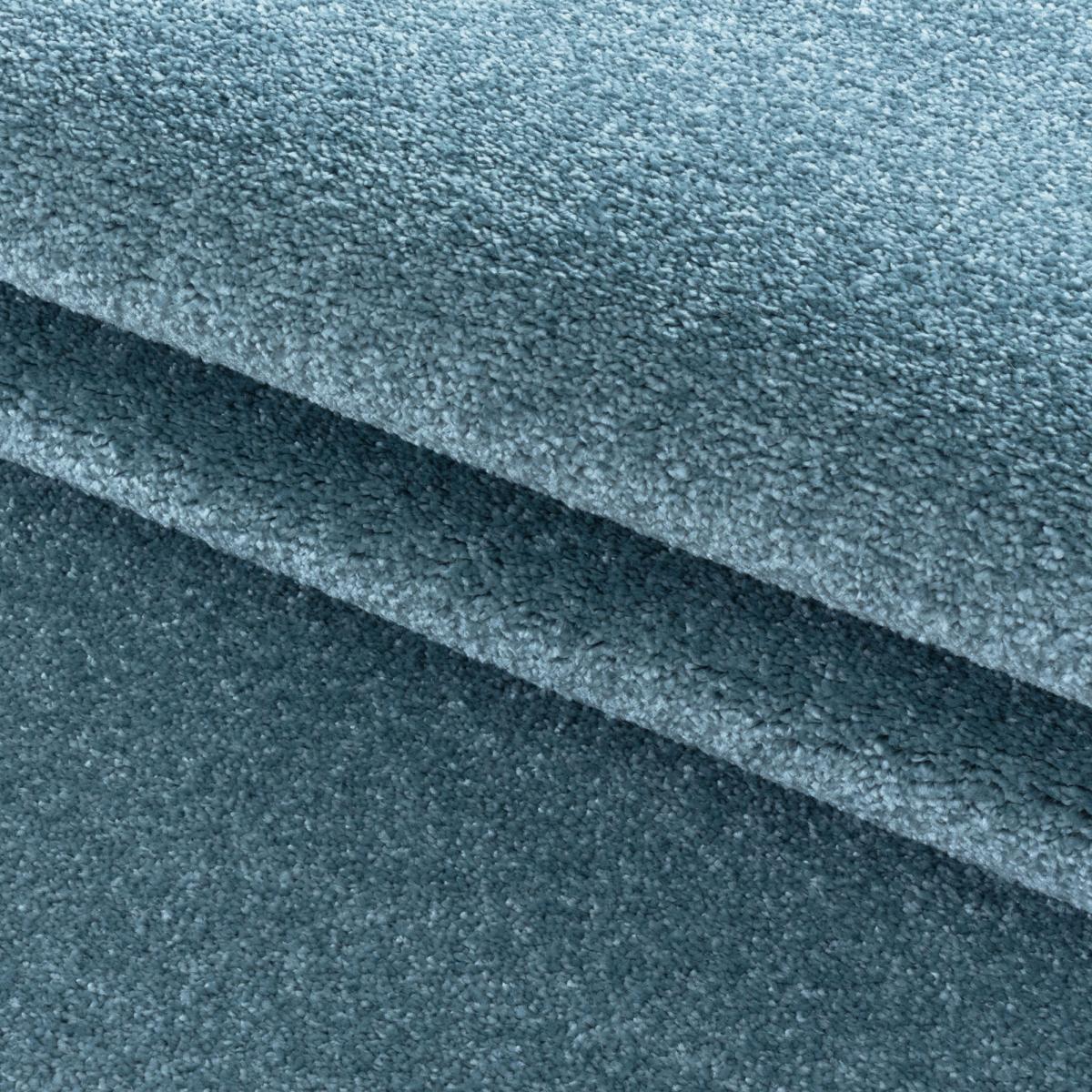 Tapis de couloir tissé motif uni BENAPO bleu, UN AMOUR DE TAPIS