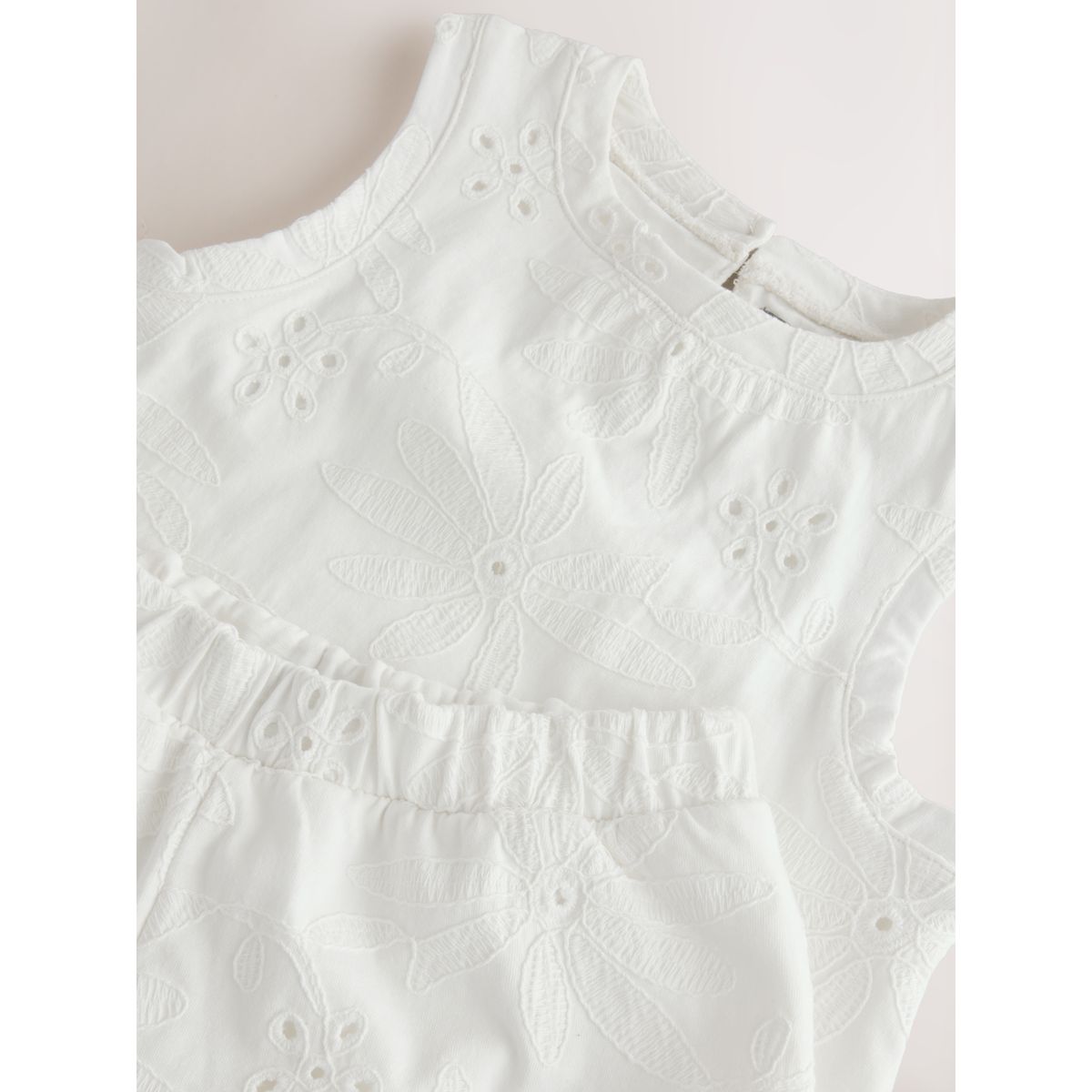 Ensemble short et débardeur brodé écru, NEXT
