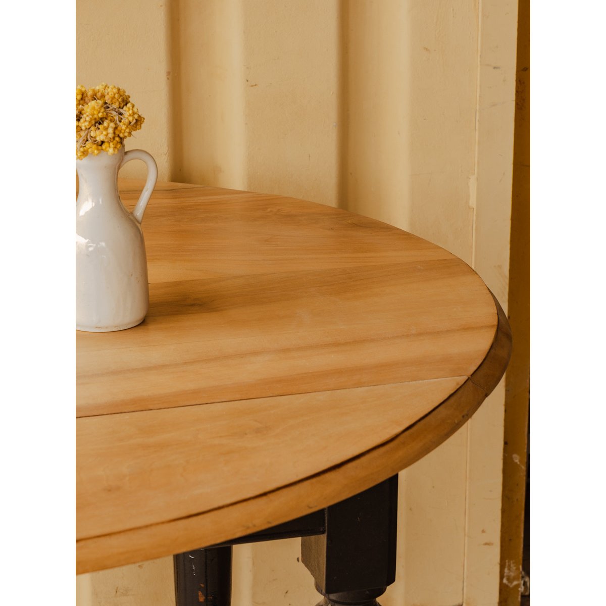 Table à manger en bois Romy N°1552 - Bon état bois clair, DEBONGOUT