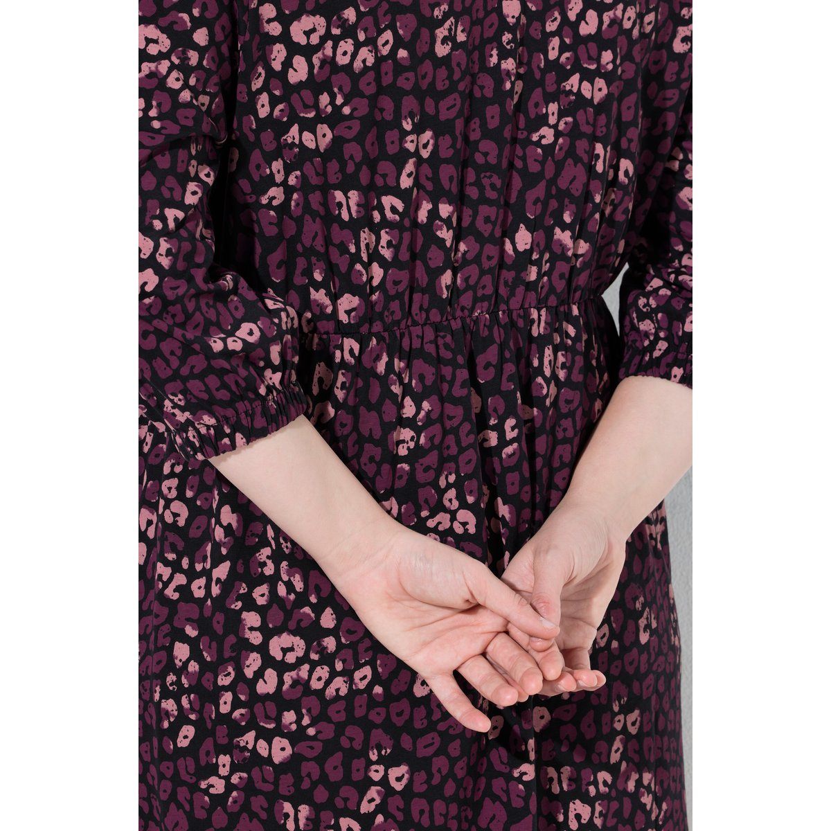 Robe en jersey motif léopard noir, ULLA POPKEN