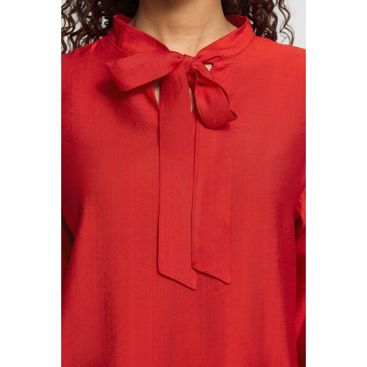 Blouse manches longues à nouer au col rouge salsa, ICHI