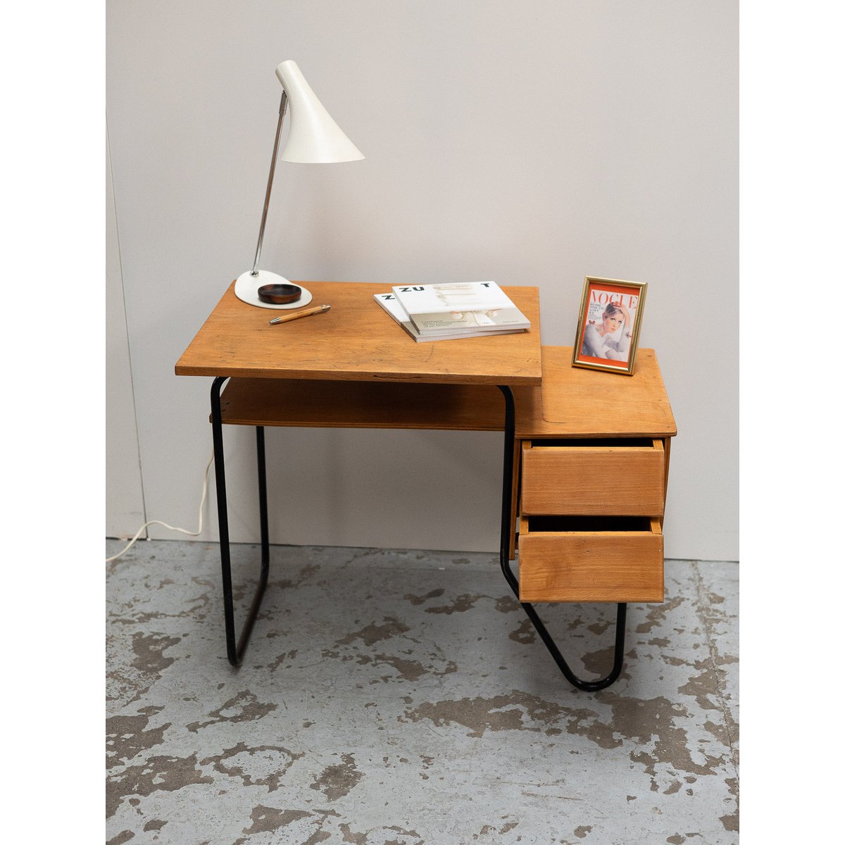 Bureau pour enfants Yvan N°587 - Bon état bois clair, DEBONGOUT