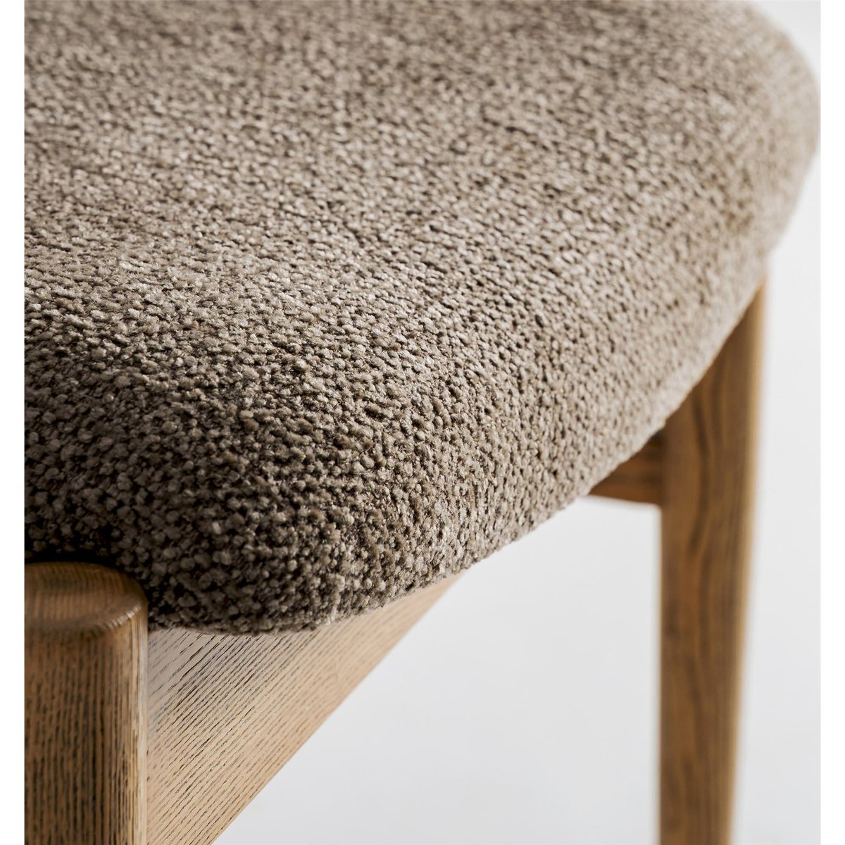 Chaise en frêne collection S.NAMUR bois brun et taupe, RECOLLECTION