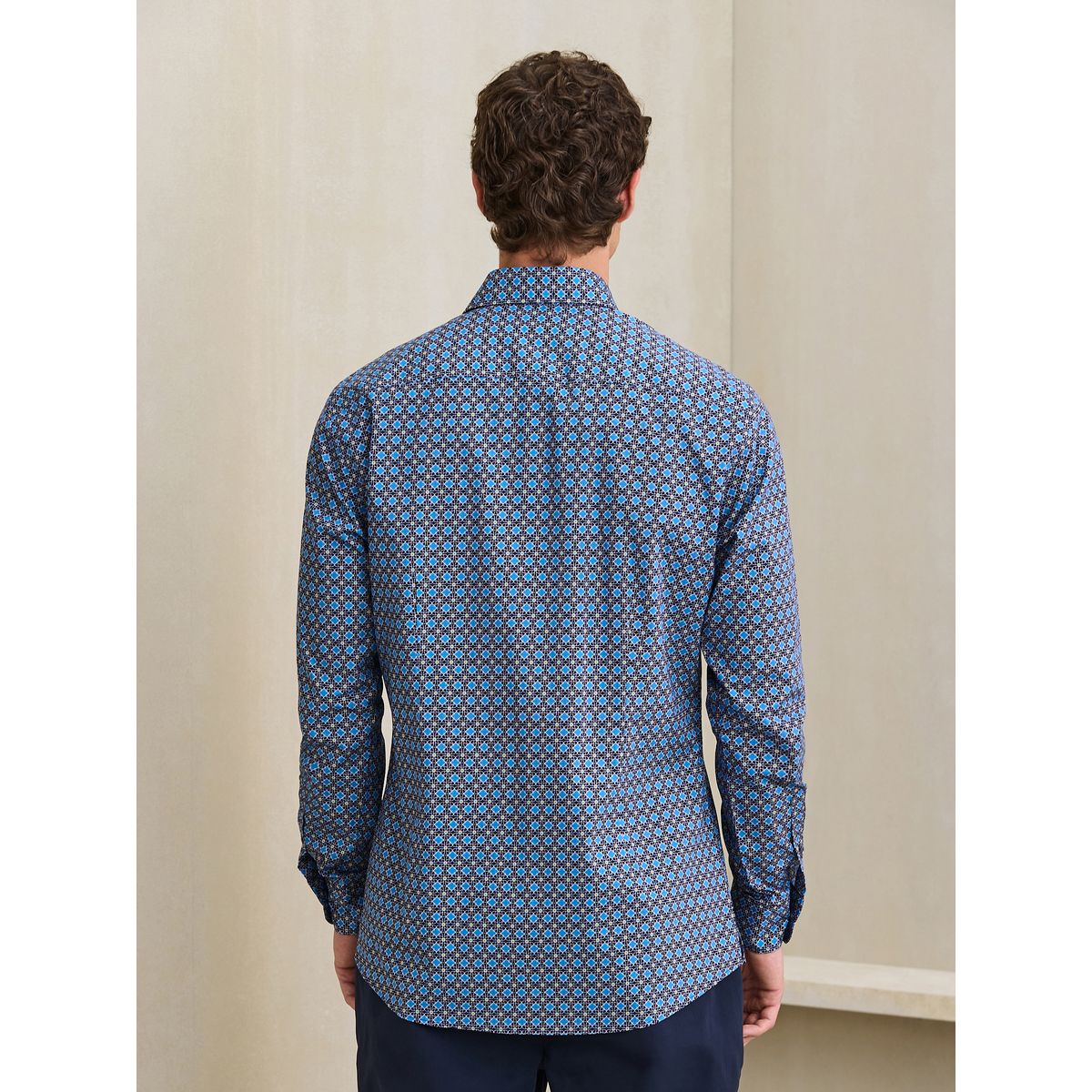 Chemise slim habillée en coton stretch bleu, NEXT