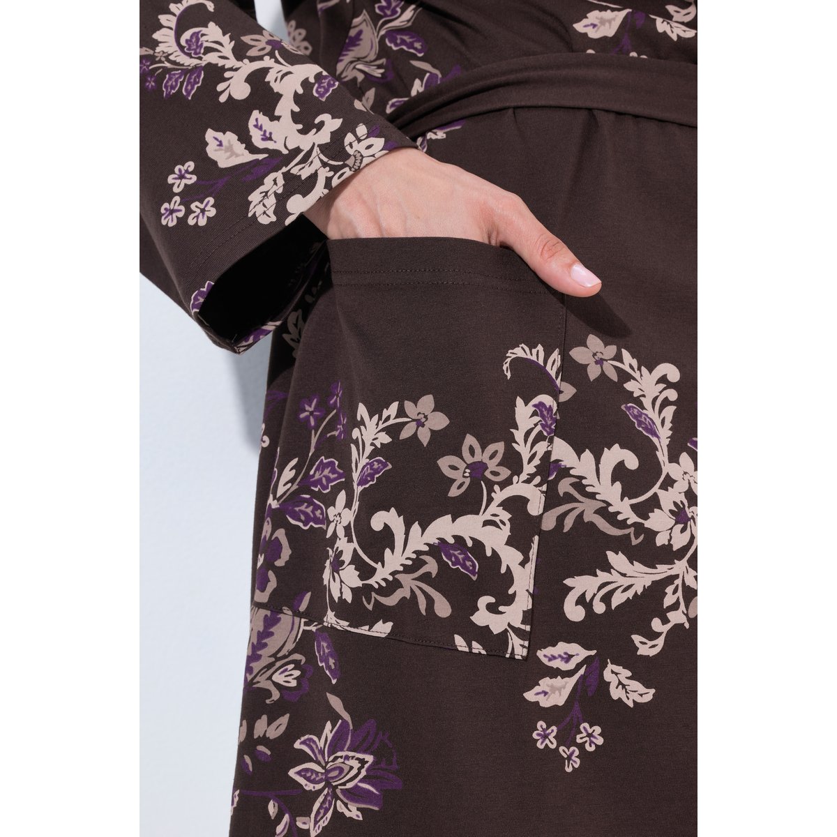 Peignoir en modal mélangé, motif fantaisie marron pin, ULLA POPKEN