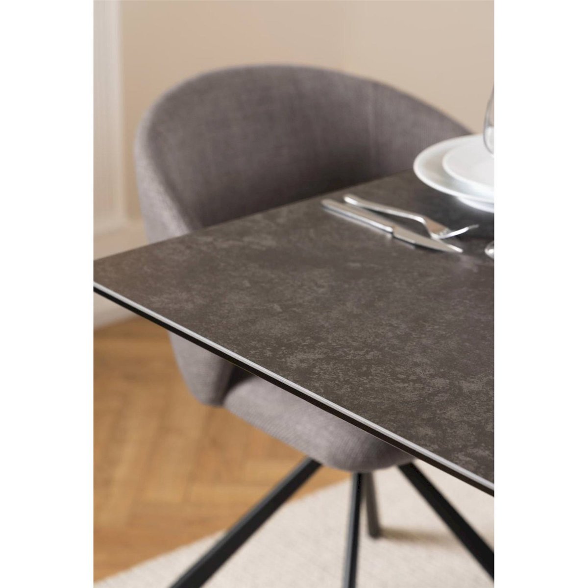 Table à manger extensible SHIMESS céramique noir effet béton, RECOLLECTION
