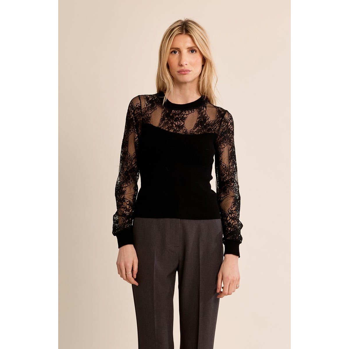 Top fantaisie en semi-transparence noir, MOLLY BRACKEN