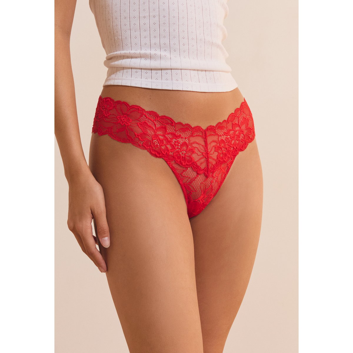 Tanga en dentelle SWEET rouge, ETAM