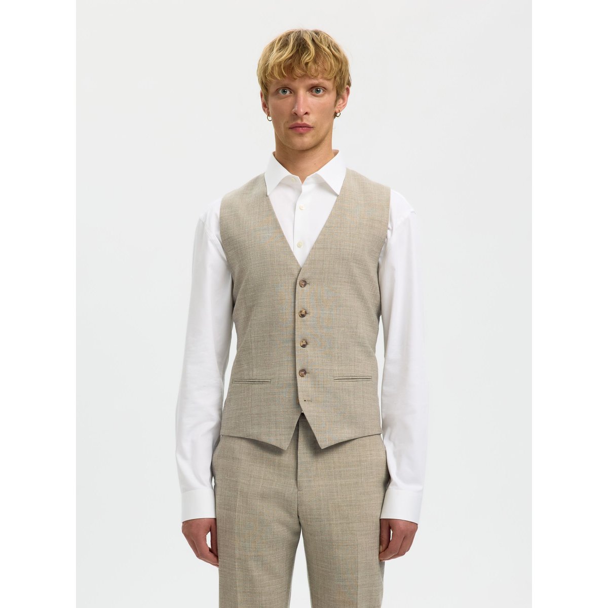 Gilet sand, SELECTED