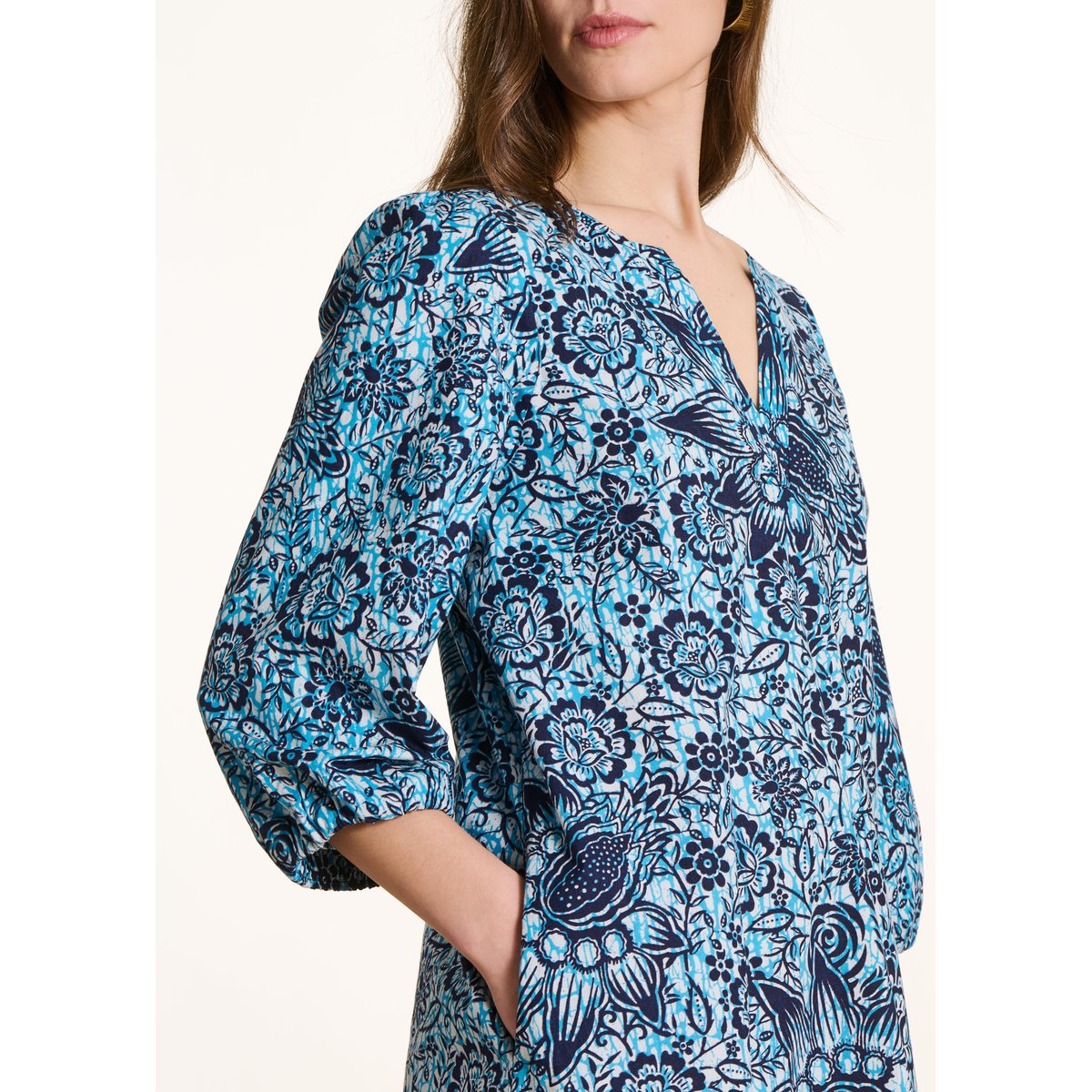 Robe courte en popeline de coton à imprimé floral bleu, LA FEE MARABOUTEE