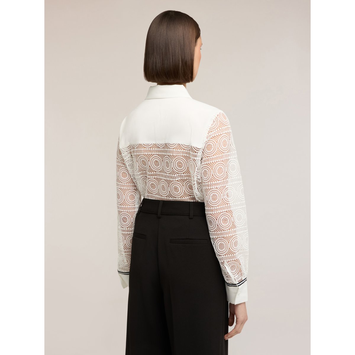Chemise en dentelle macramé avec bandes contrastées blanc, MOTIVI