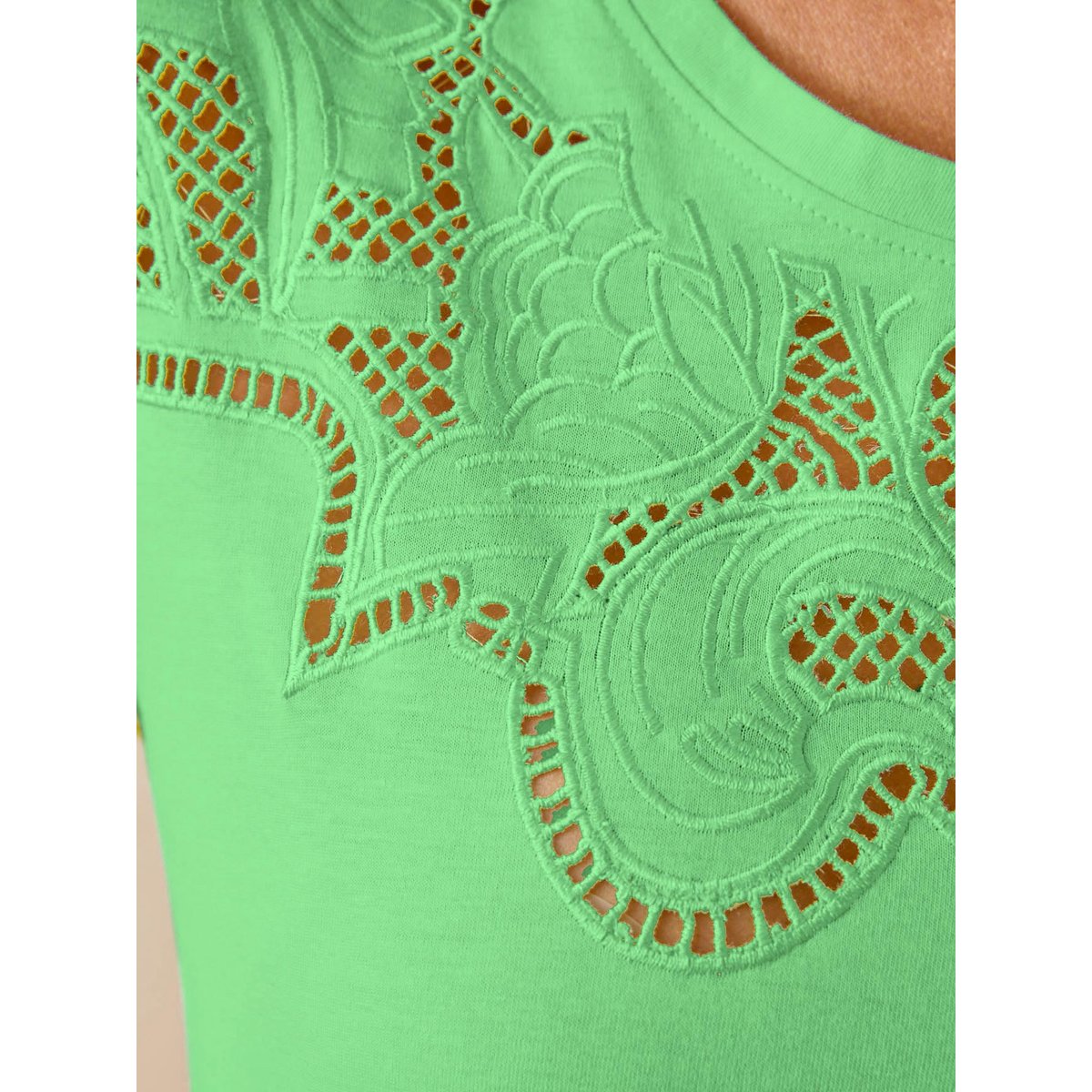 Tee-shirt fantaisie brodé et ajouré vert vif, DAXON