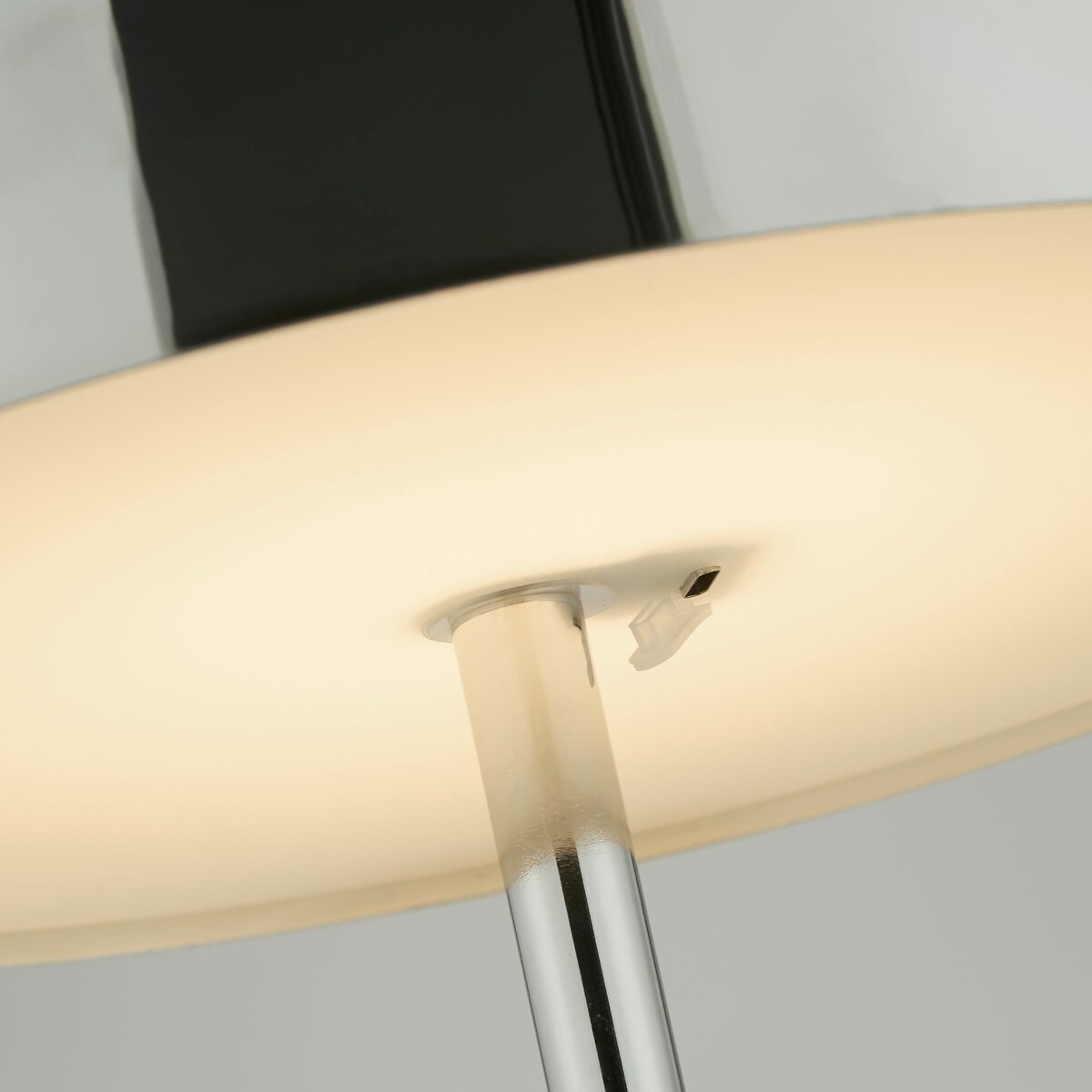 Ferrera Mushroom Rechargeable USB LED Floor Lamp chrome, SO'HOME