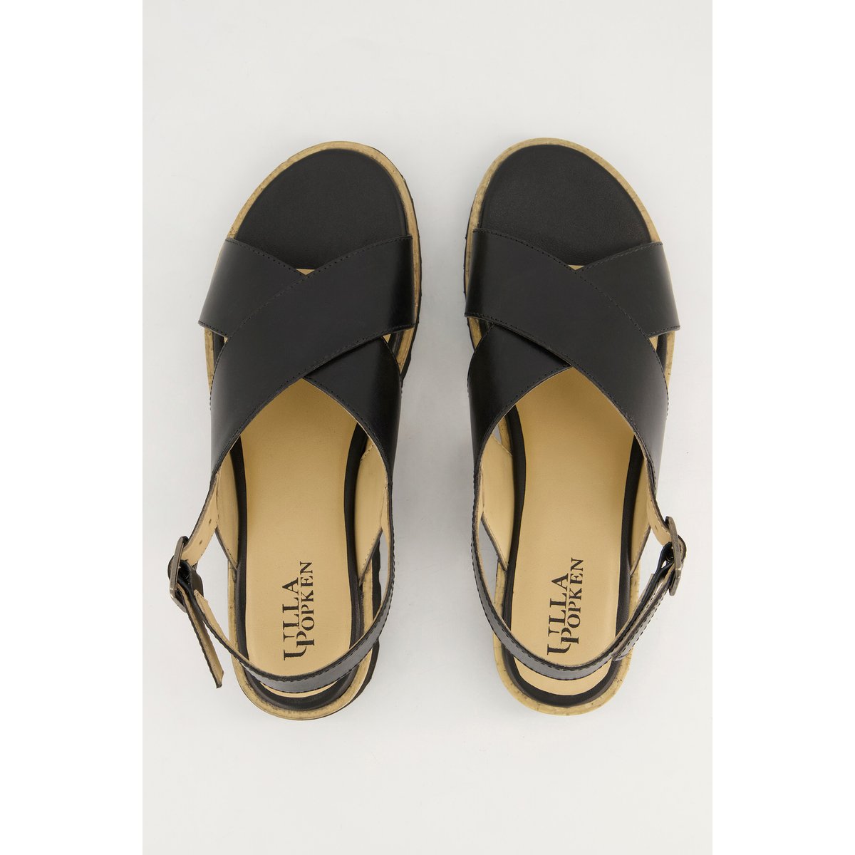 Sandales en cuir. Brides croisées - largeur H , pied large noir, ULLA POPKEN