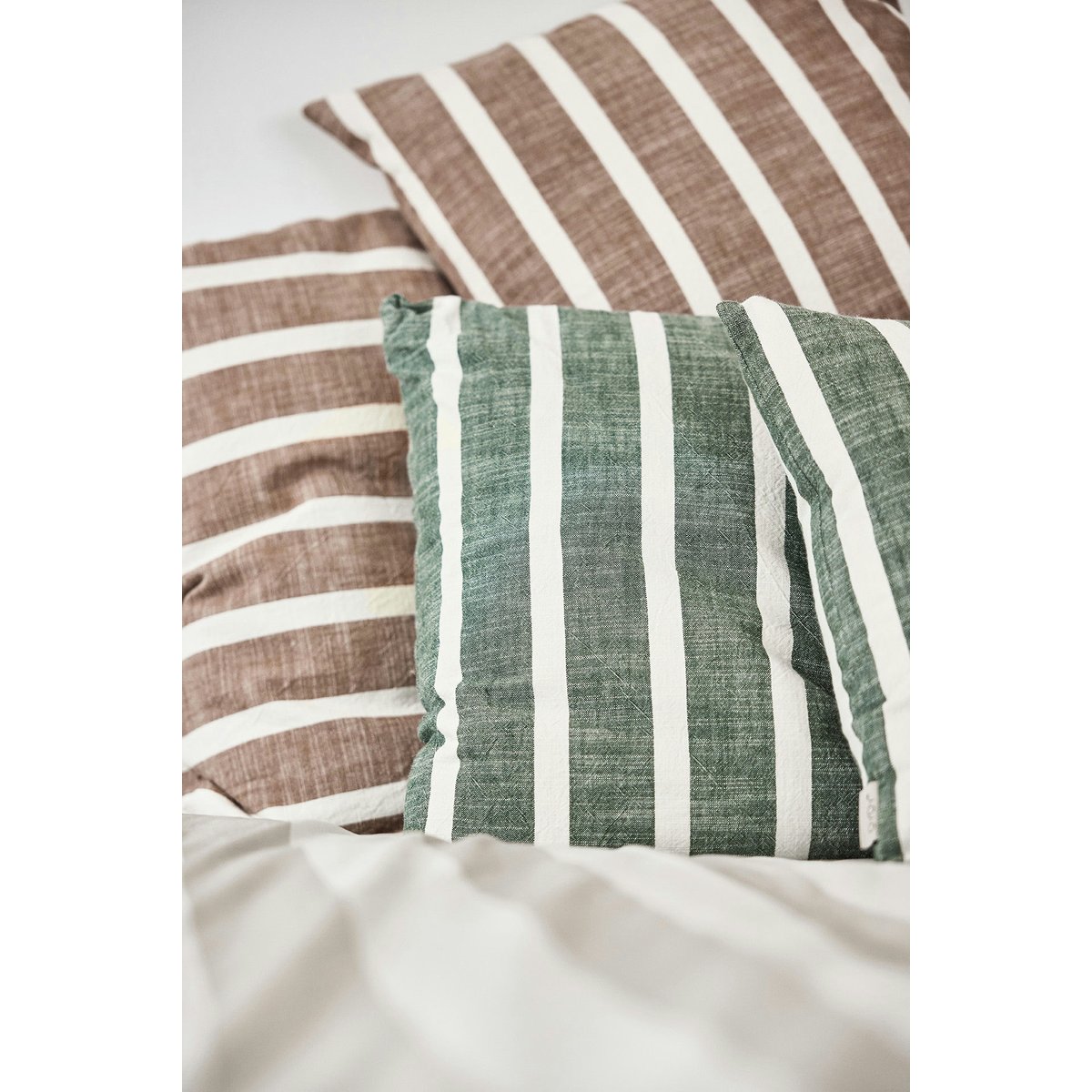 Housse de coussin en coton LIVING vert, OYOY LIVING DESIGN