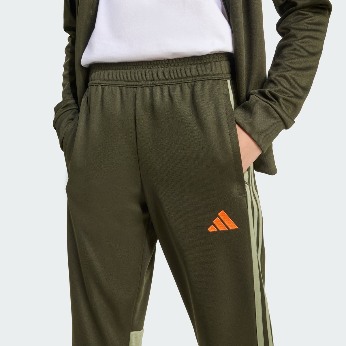Survêtement Tiro 25 Essentials Enfants Survêtement Tiro 25 Essentials Enfants night cargo / tent green / impact orange, adidas Performance