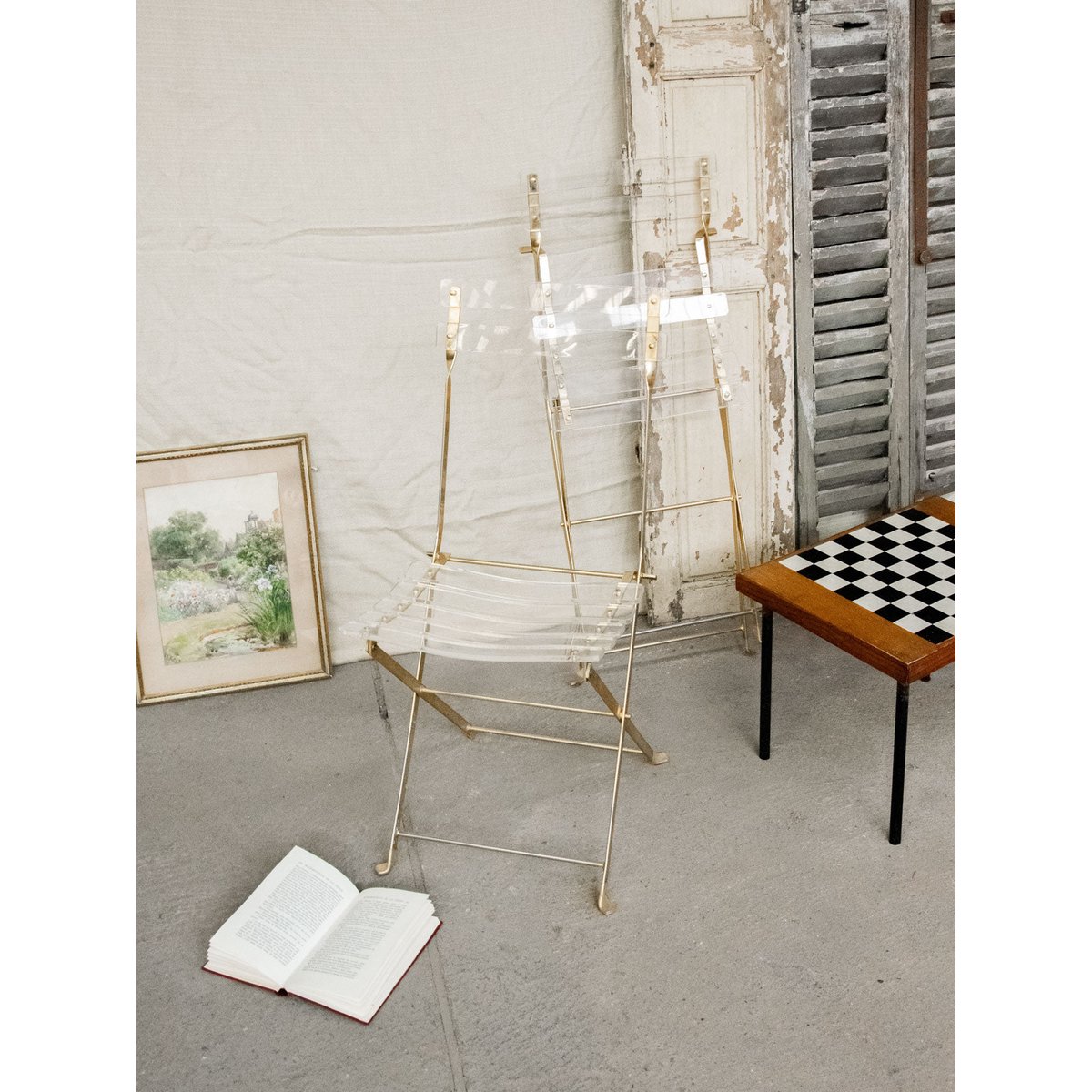 Paire de chaises en plexiglass Alma N°1102 - Bon état métal, DEBONGOUT