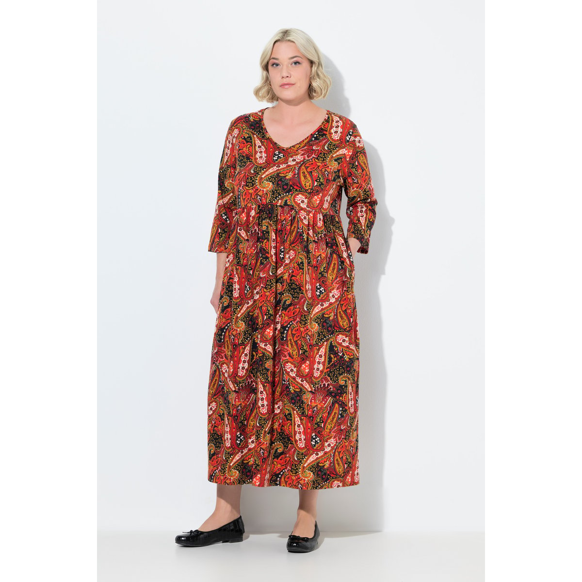Robe maxi en jersey, motif cachemire noir, ULLA POPKEN