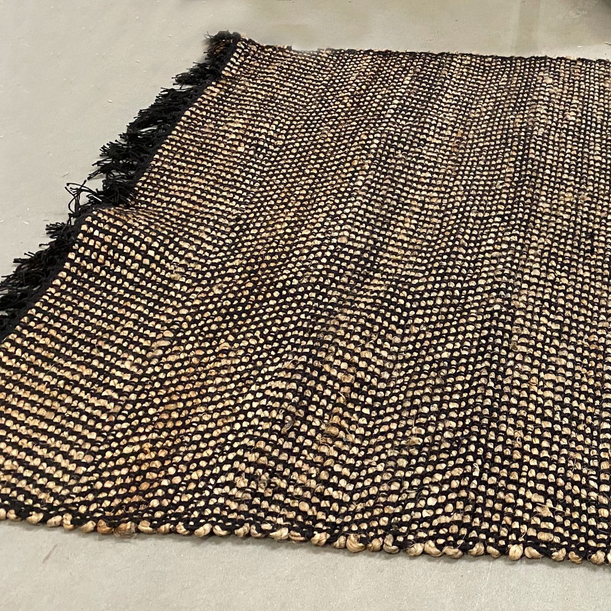 Tapis rectangulaire tressé en jute et coton noir 120x180cm noir, WADIGA