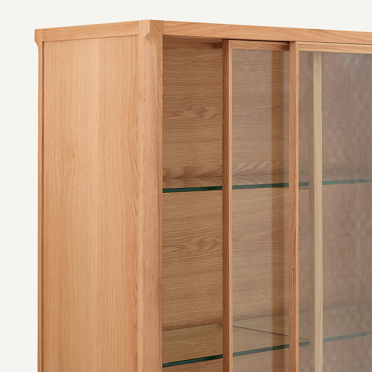 Aparador de vitrina alta, en roble y chapa de madera, IÉNA, diseño de Emmanuel Gallina roble natural, AM.PM X EMMANUEL GALLINA