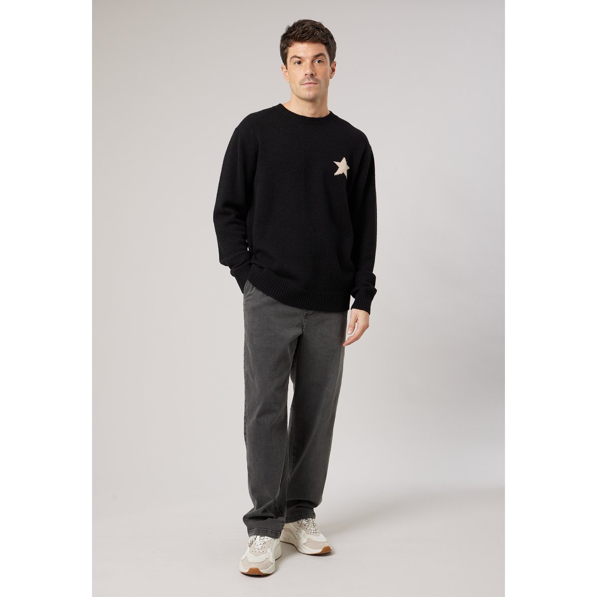 Pull homme avec étoile contrastée DONISTAR black, DEELUXE