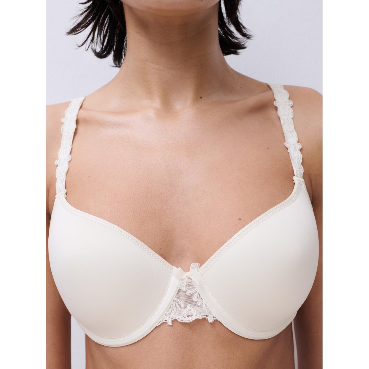 Soutien-gorge mémoire de forme emboîtant CHAMPS ELYSEES ivoire, CHANTELLE