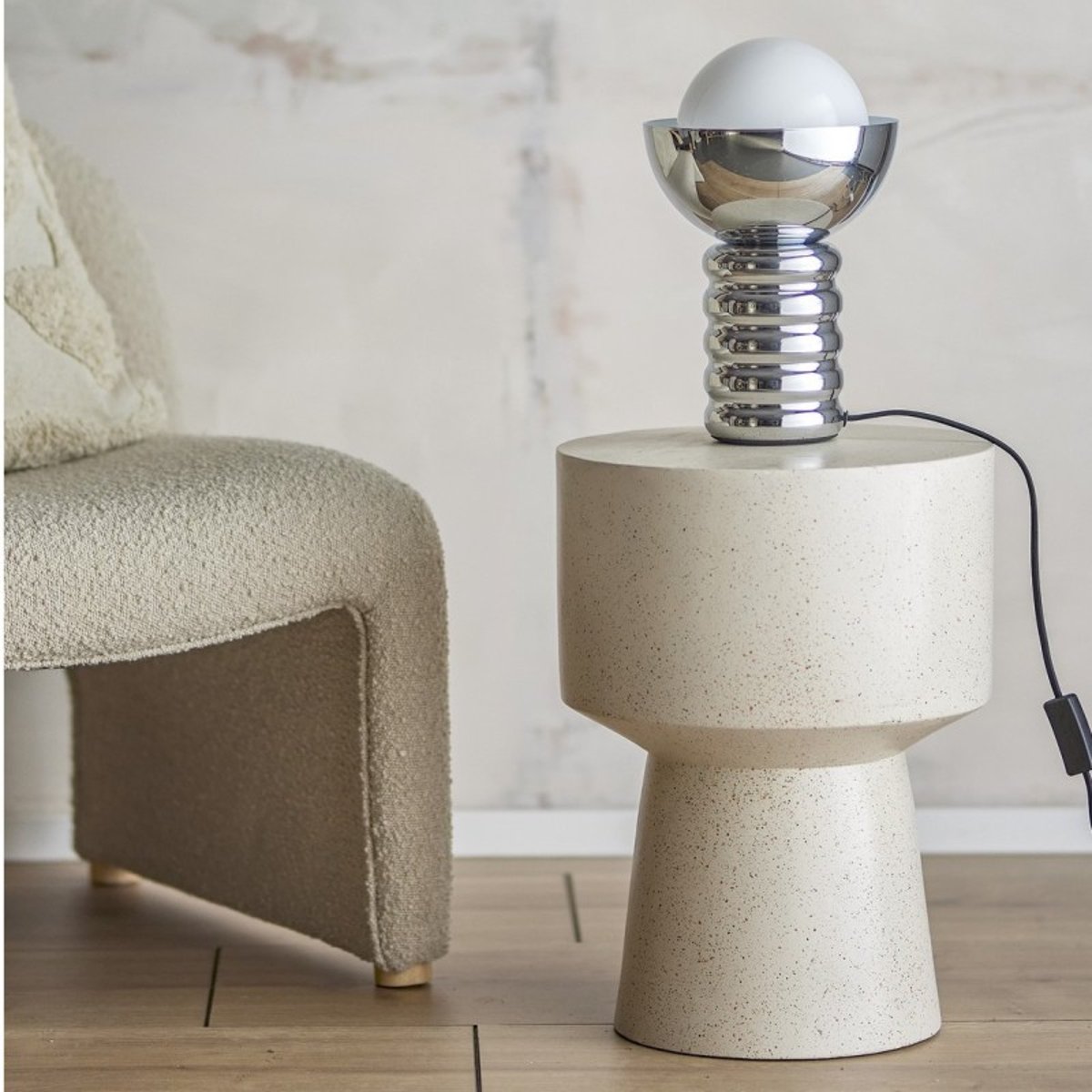 Lampe de table sphère métal design Spike chromé, BLOOMINGVILLE