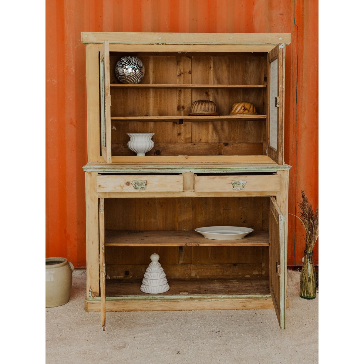 Buffet à deux corps en bois Gilbert N°1592 - Bon état bois clair, DEBONGOUT