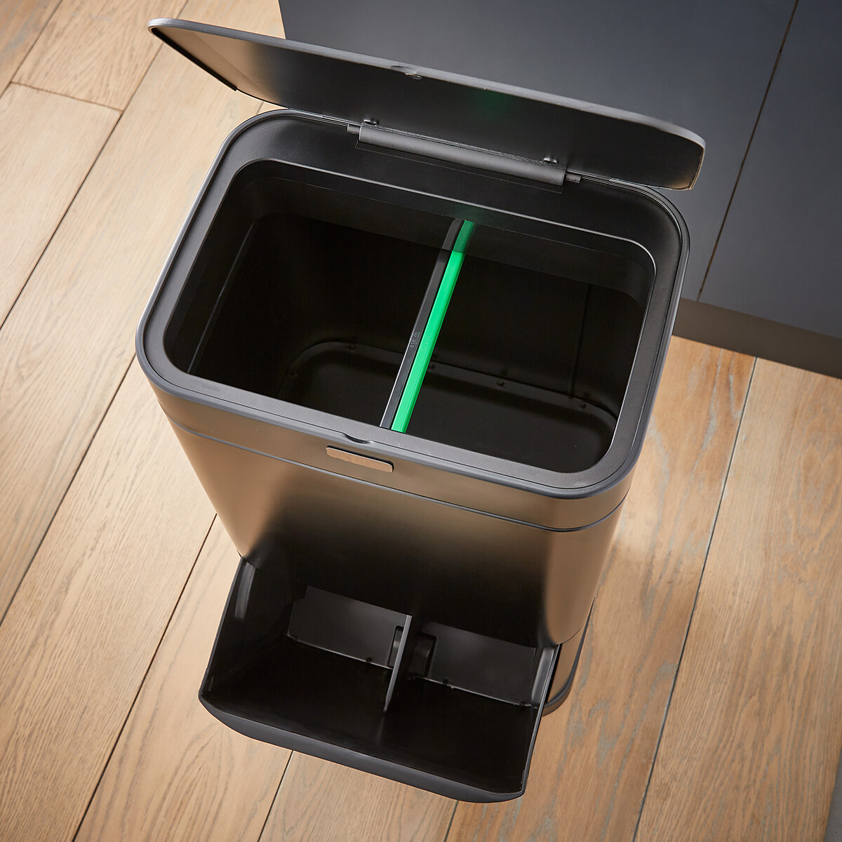 Stealth 70L Dual Recycling Sensor Bin black, SWAN
