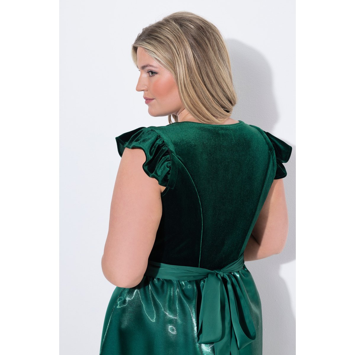 Dirndl en velours, col carré vert sapin, ULLA POPKEN