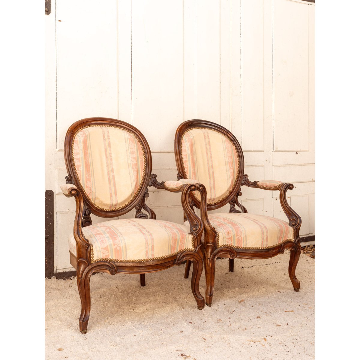 Paire de fauteuils Napoléon III en bois Ernest N°1487 - Bon état bois foncé, DEBONGOUT