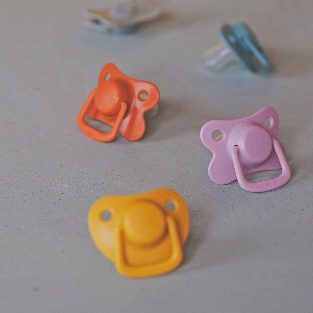 Lot 2 sucettes anatomique silicone 6m+ vieux rose, FILIBABBA