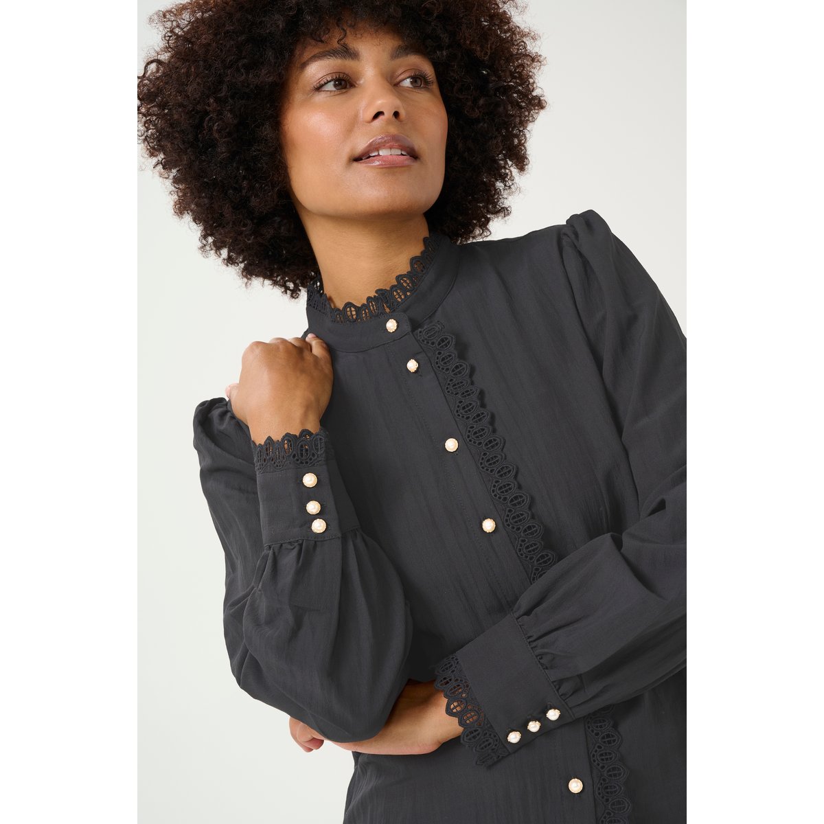 Long sleeved shirt noir pitch black, CREAM