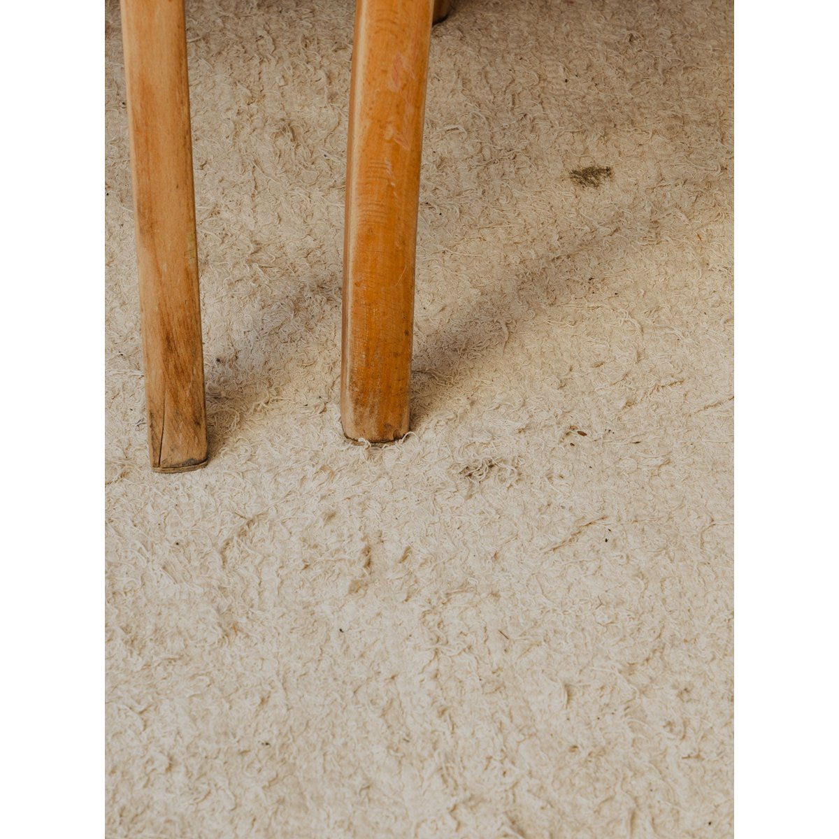 Lot de 4 chaises en bois Claude N°1256 - Bon état bois clair, DEBONGOUT