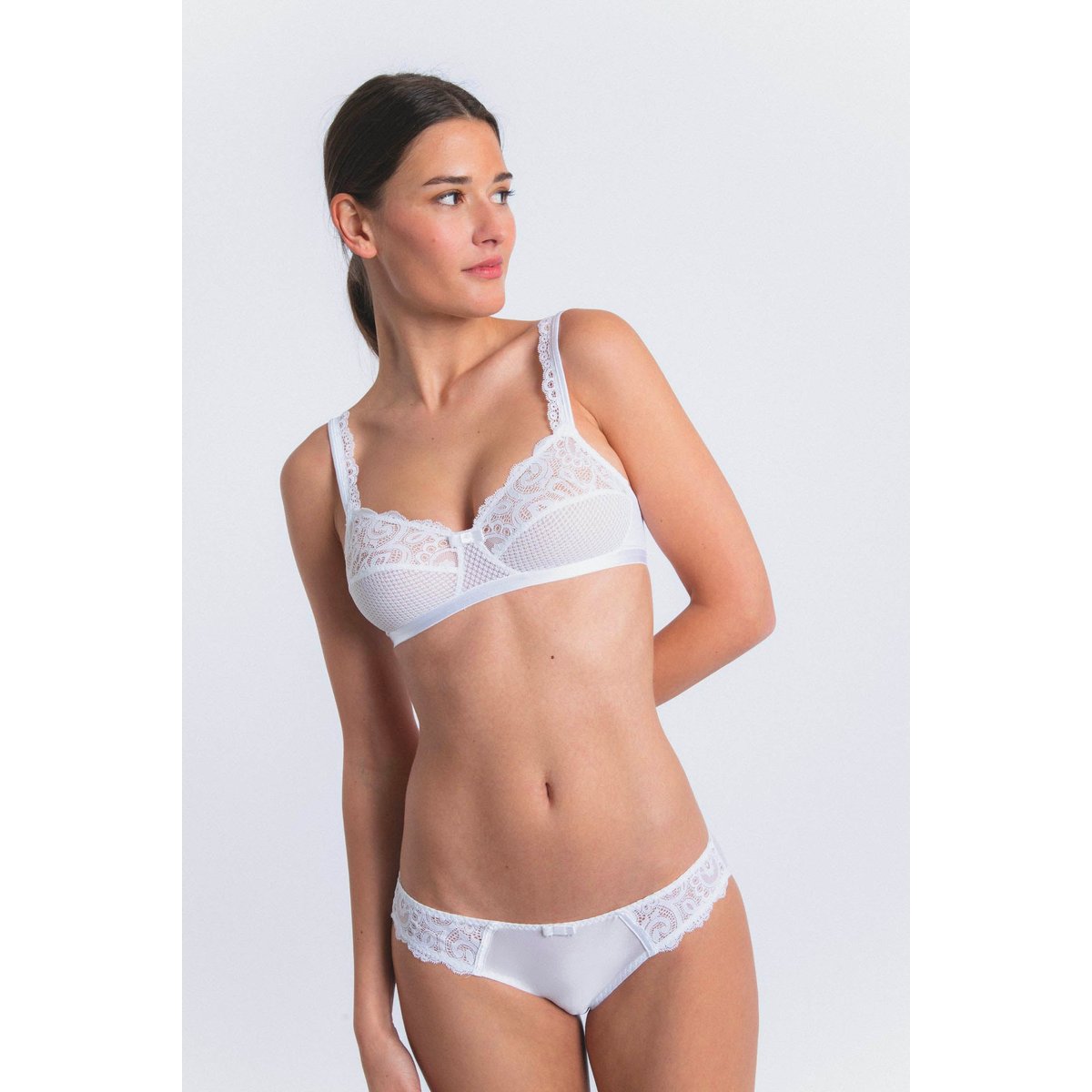 Soutien-gorge sans armatures en dentelle GABY blanc, MAISON LEJABY