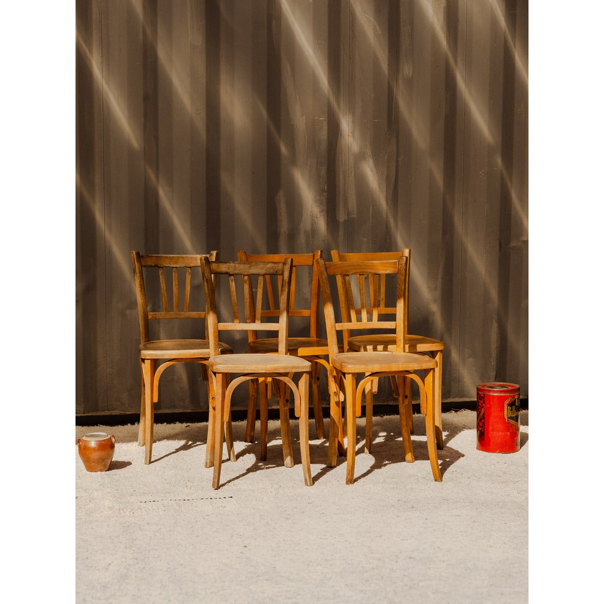 Lot de 5 chaises en bois Claude N°1543 - Bon état bois clair, DEBONGOUT
