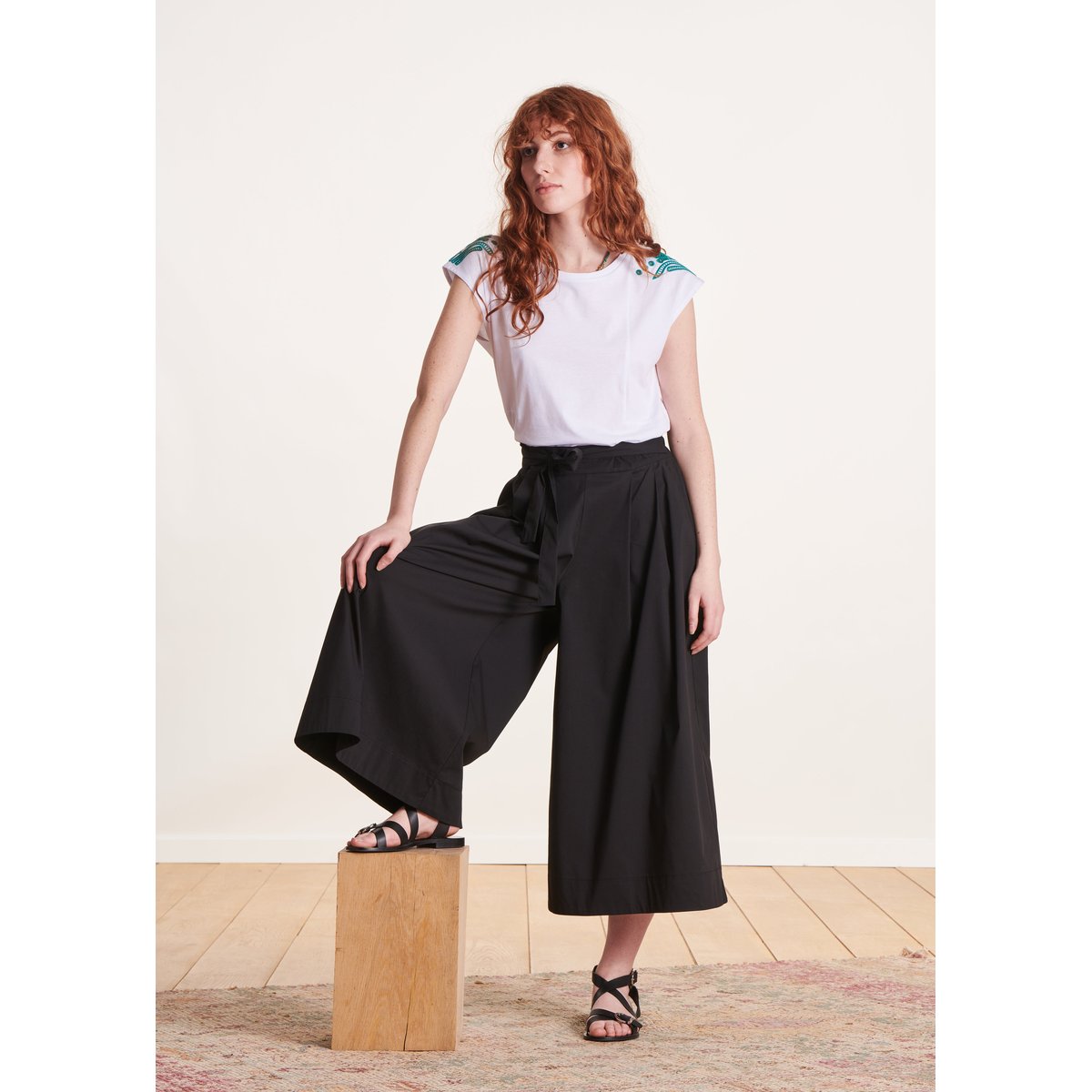 Pantalon large 7/8ème avec ceinture à nouer noir, LA FEE MARABOUTEE