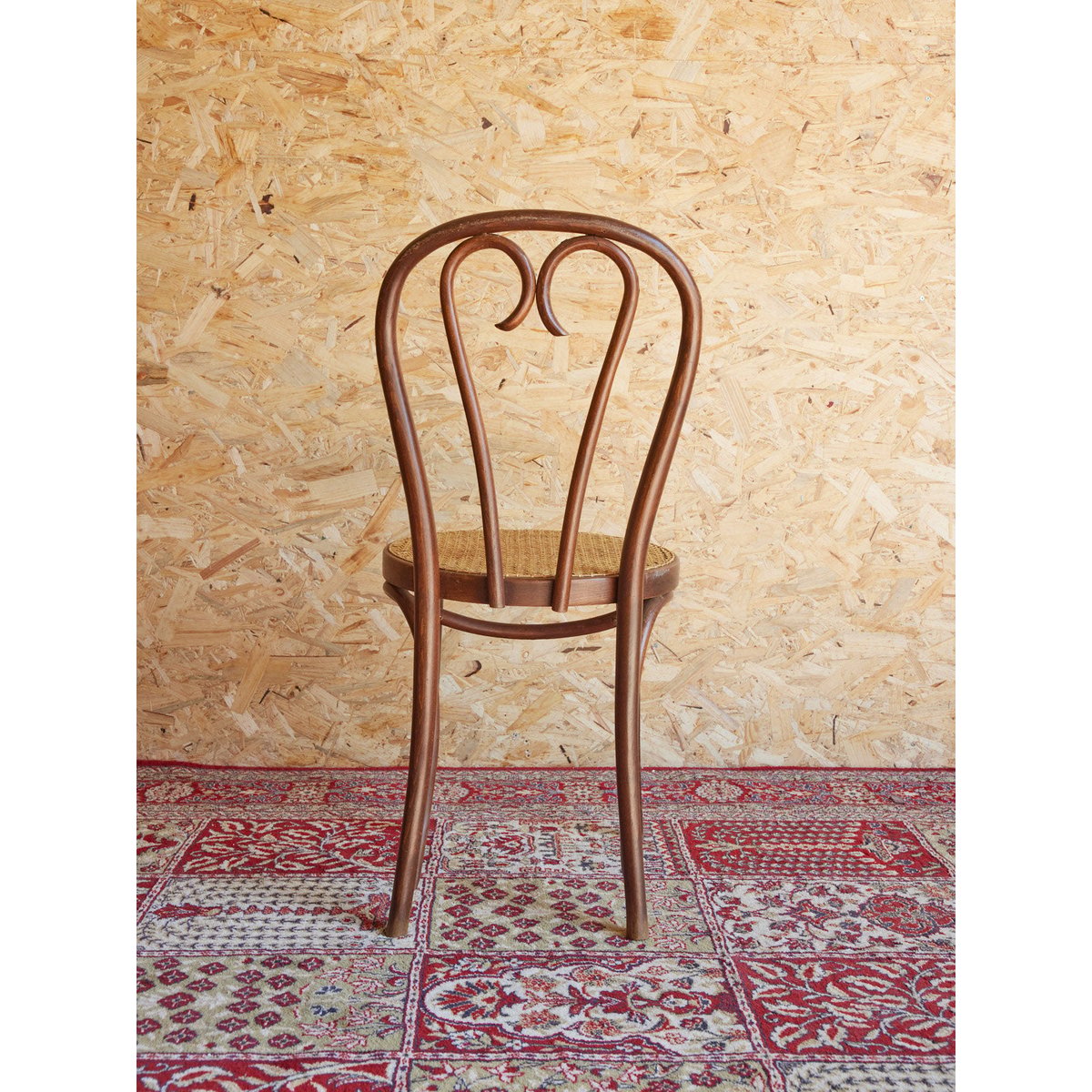 Lot de 4 chaises bistrot Claude N°1263 - Bon état bois foncé, DEBONGOUT