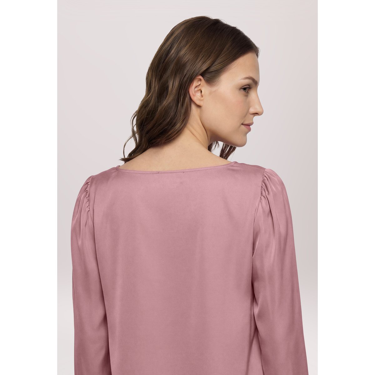 Chemisier en satin à encolure bateau rose taupe, BETTY BARCLAY